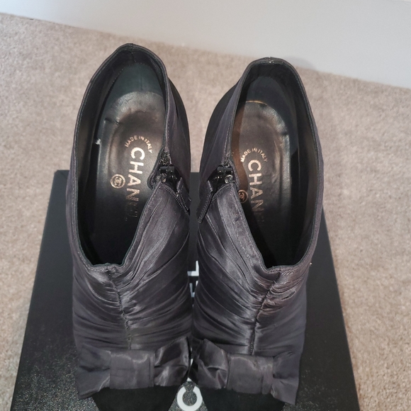 Chanel Short Boot Bottines - Picture 6 of 6